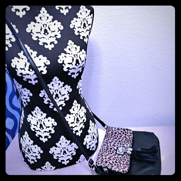 unbrand Handbags - Leopard Print\Black Crossbody